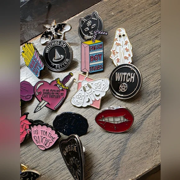 25pc Witch Themed Enamel Pins Moth, Wednesday, Rose,Ghost Etc... - Picture 4 of 4